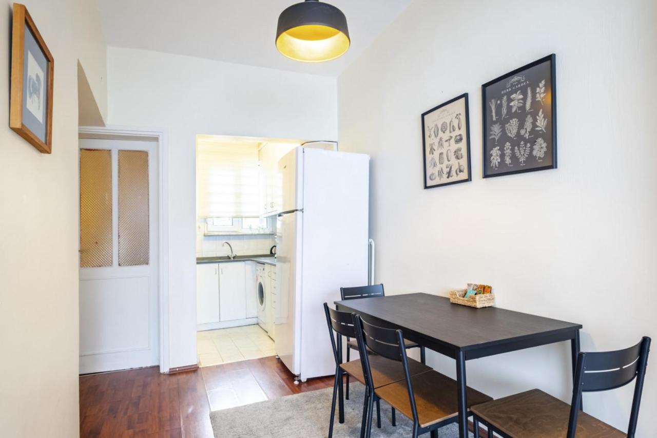 Lovely Flat 6 Min To Taksim Square In Cihangir Appartement